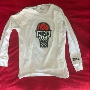 Nike long sleeve tee youth medium